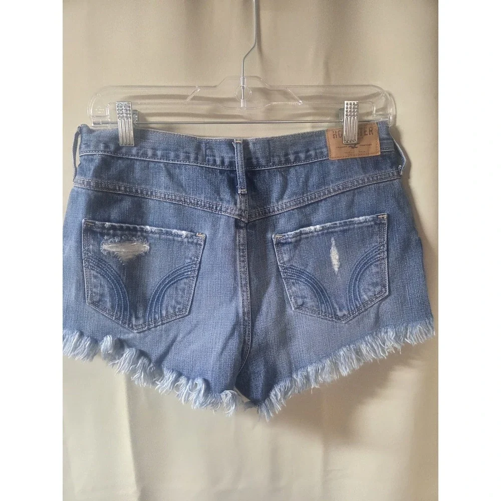 Hollister Juniors' Sz 7/28 W Distressed Denim Short-Shorts Embroiderd Pockets - Picture 4 of 4